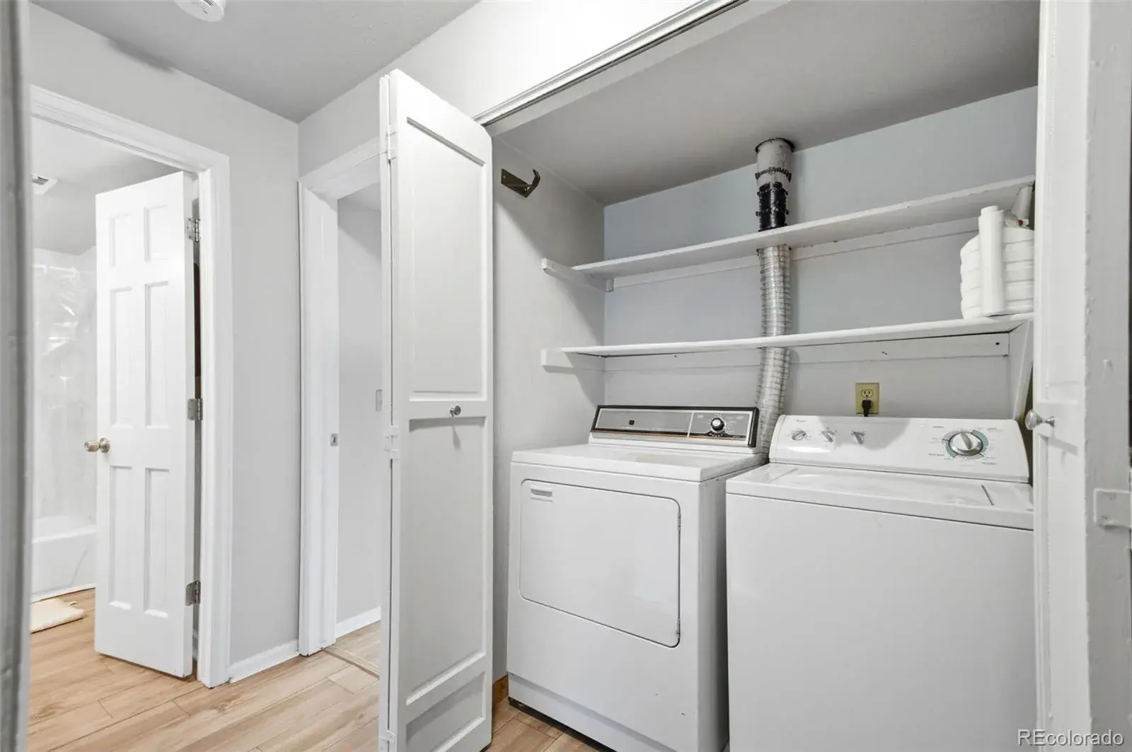 816 S Vance Street #B Lakewood CO 80226 MLS #REC6933557 02052026174726 1600 13