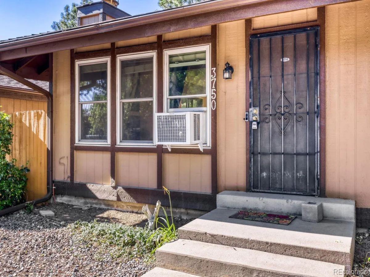 3750 S Granby Way Aurora CO 80014 | MLS #REC6934066 07272026010006 1200 2
