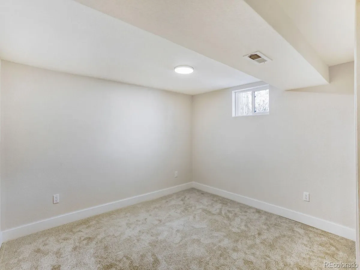 04062026120226 1200 12