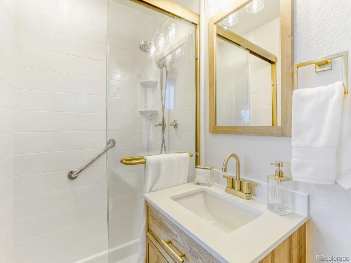 04062026120226 1200 13