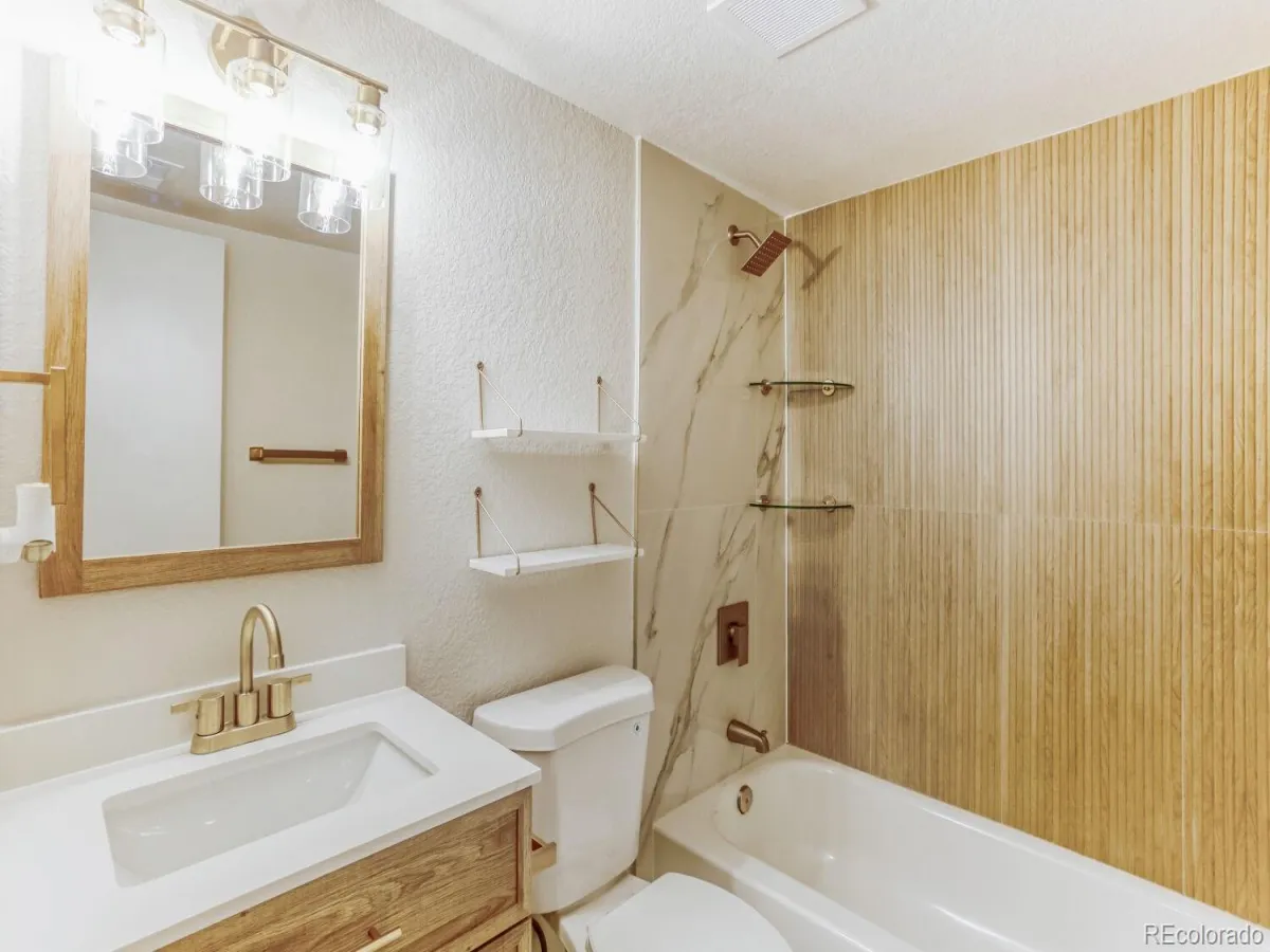 04062026120226 1200 8