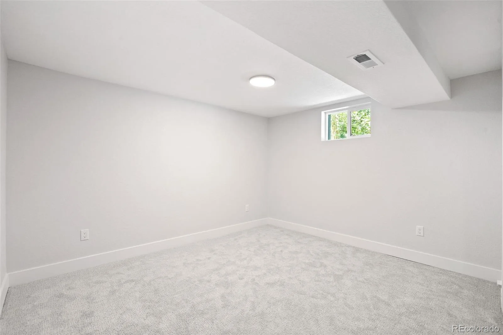 6695 S Ogden Street Centennial CO 80121 MLS #REC6939001 06262026151140 1600 27