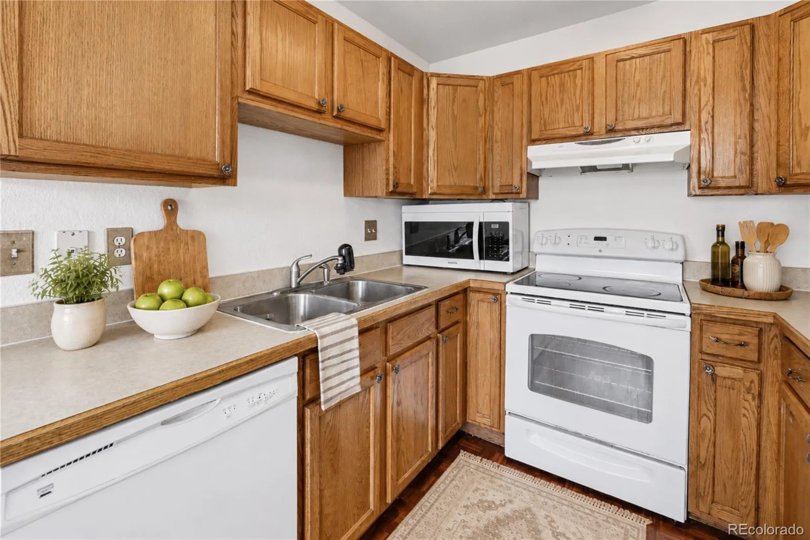 5411 Elm Court Denver CO 80221 | MLS #REC6939064 08172026233352 1600 7