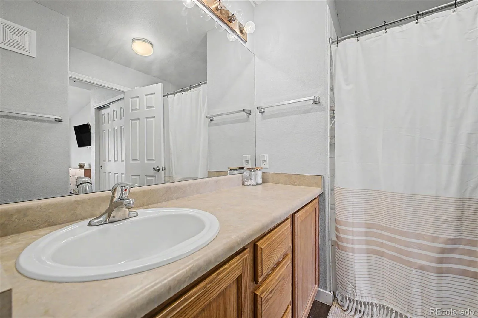 12711 Colorado Boulevard #914 Thornton CO 80241 | MLS #REC6939387 08162026233830 1600 10