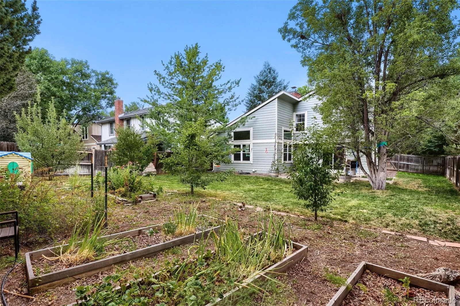 7706 S Curtice Circle Littleton CO 80120 | MLS #REC6941407 07252026031520 1600 26