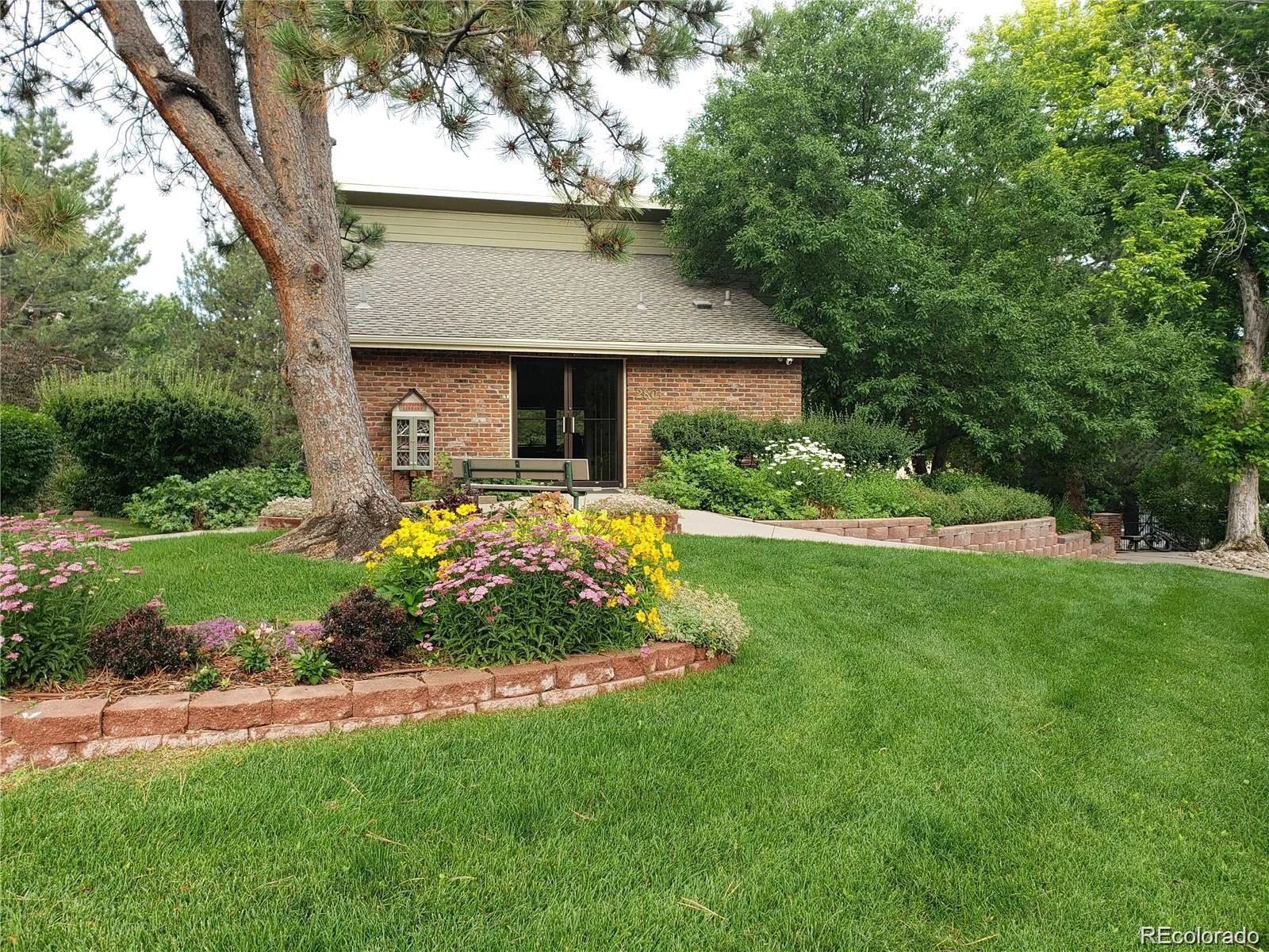 7706 S Curtice Circle Littleton CO 80120 | MLS #REC6941407 07252026031520 1600 38