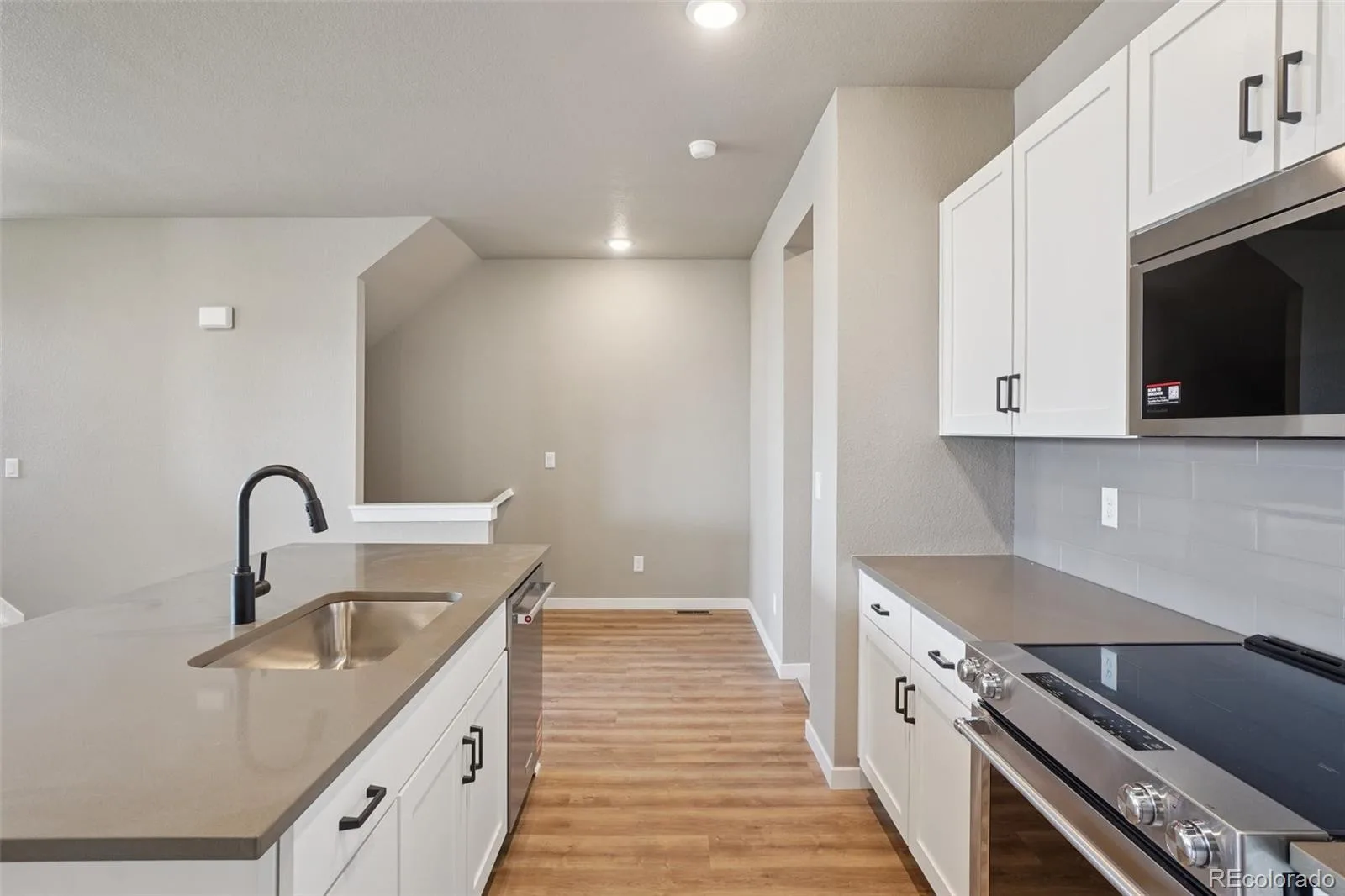24121 E 54th Place Aurora CO 80019 | MLS #REC6941500 07302026225224 1600 13