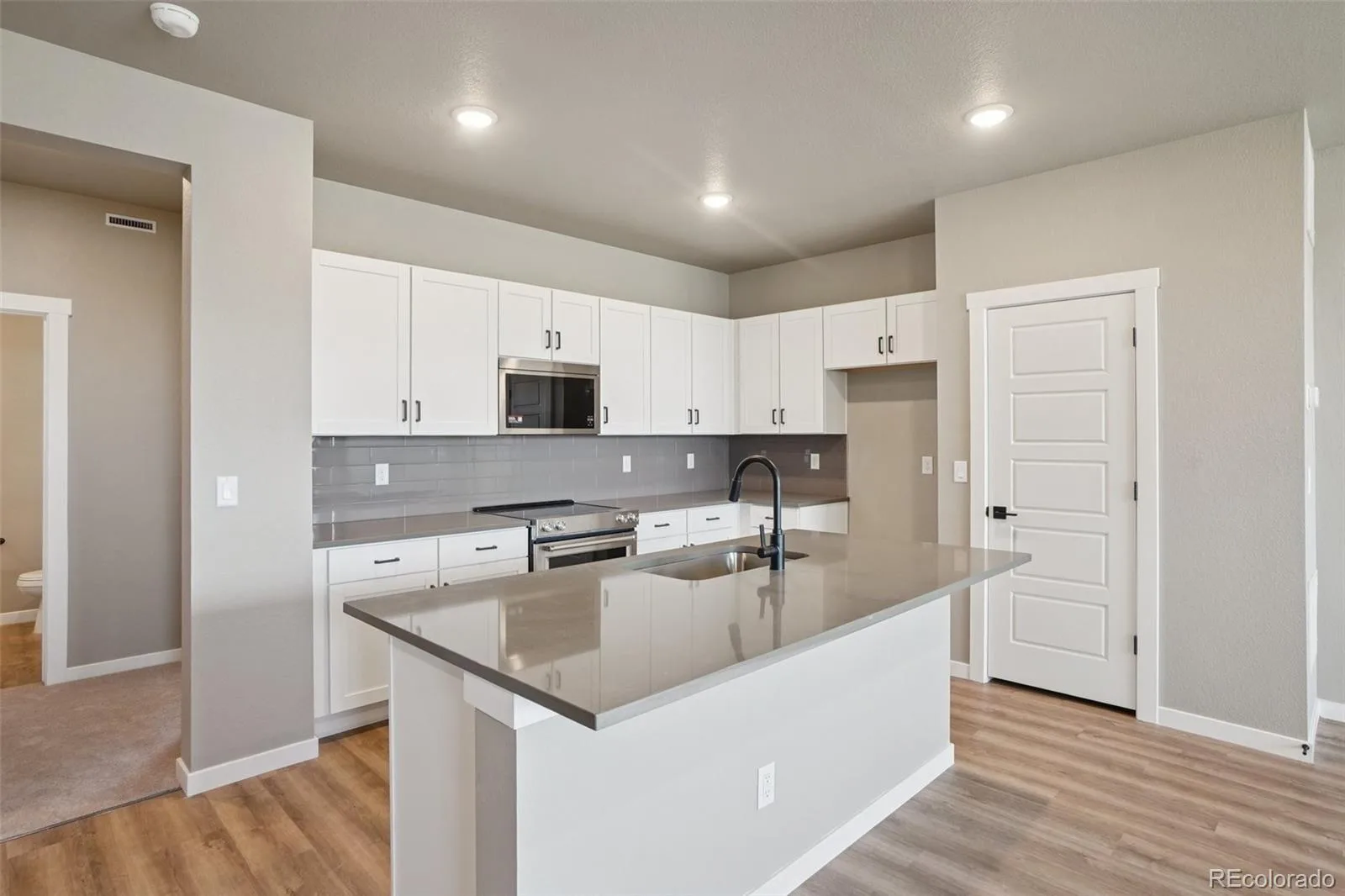 24121 E 54th Place Aurora CO 80019 | MLS #REC6941500 07302026225224 1600 15