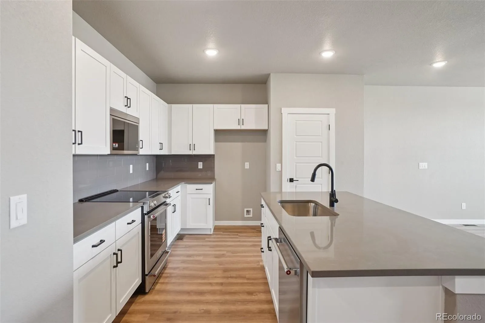 24121 E 54th Place Aurora CO 80019 | MLS #REC6941500 07302026225224 1600 16