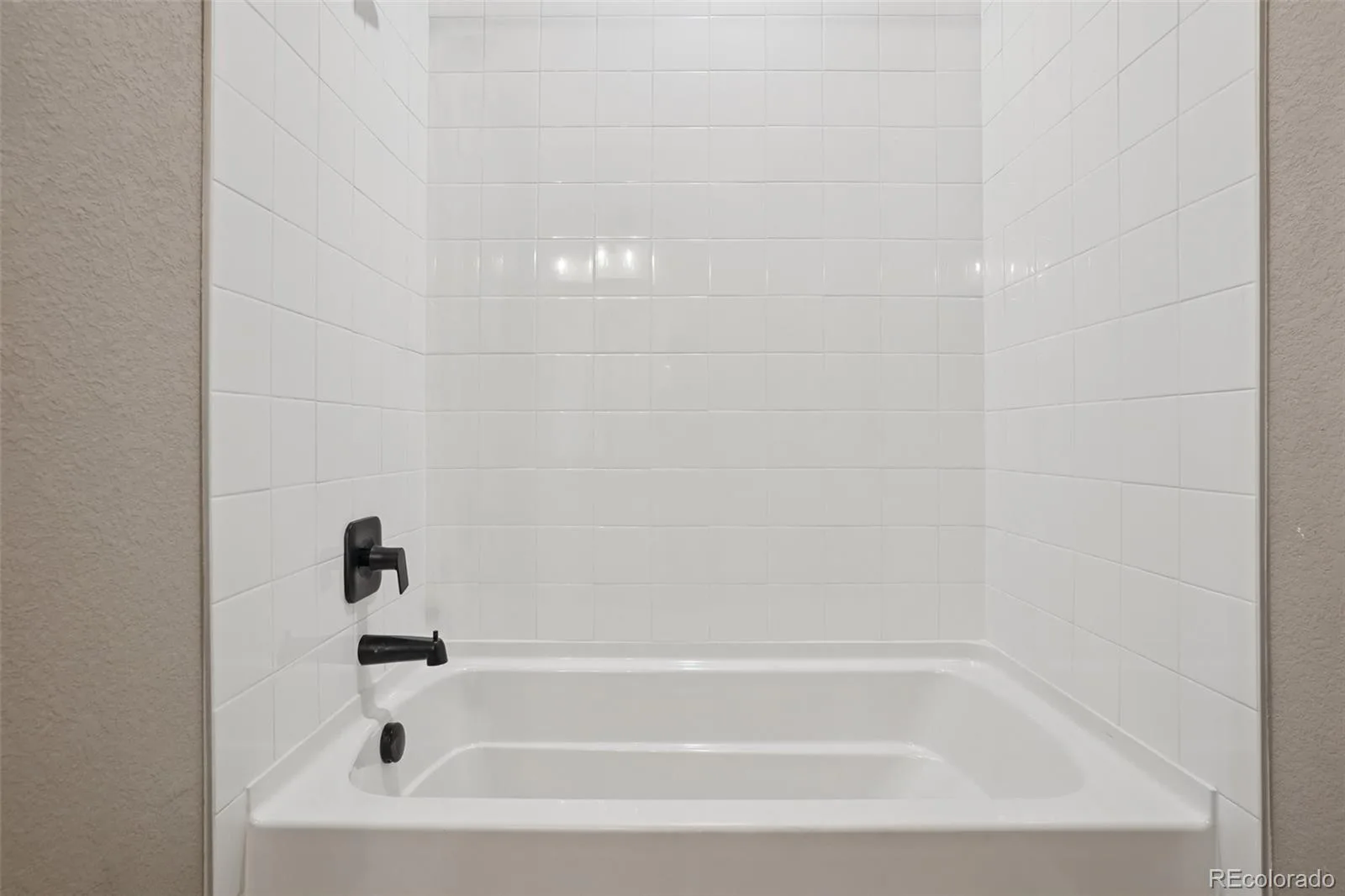 24121 E 54th Place Aurora CO 80019 | MLS #REC6941500 07302026225224 1600 27
