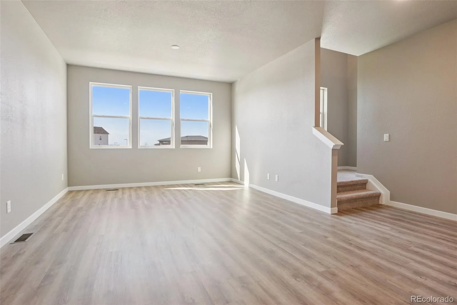 24121 E 54th Place Aurora CO 80019 | MLS #REC6941500 07302026225224 1600 7