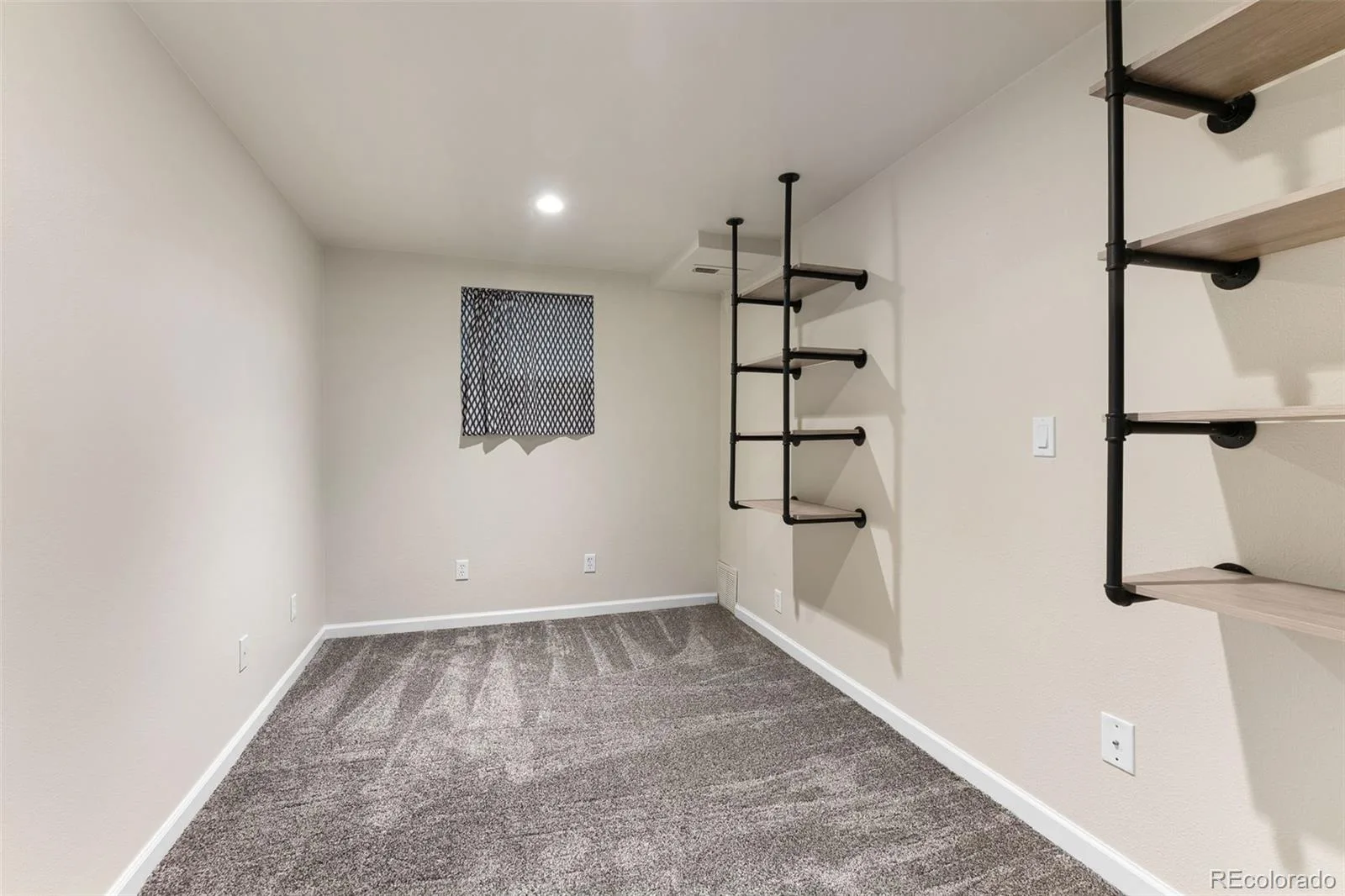 1102 Nucla Street Aurora CO 80011 | MLS #REC6943187 08142026235654 1600 24