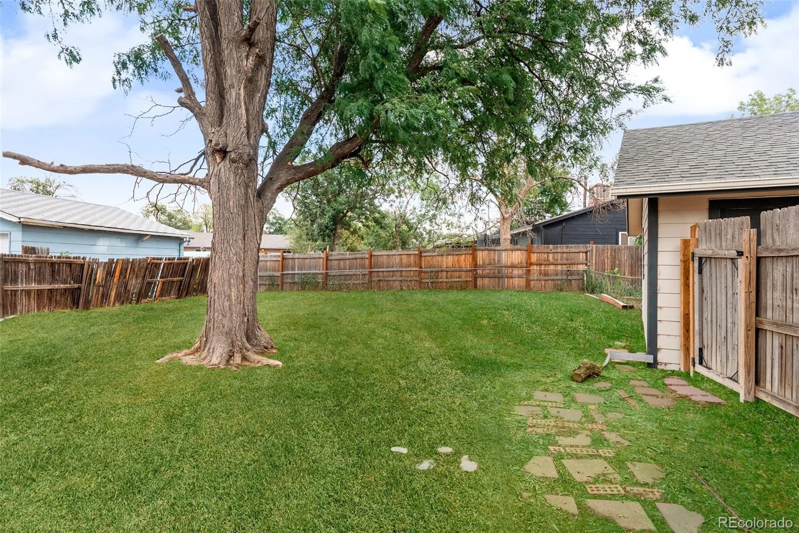 1102 Nucla Street Aurora CO 80011 | MLS #REC6943187 08142026235654 1600 32