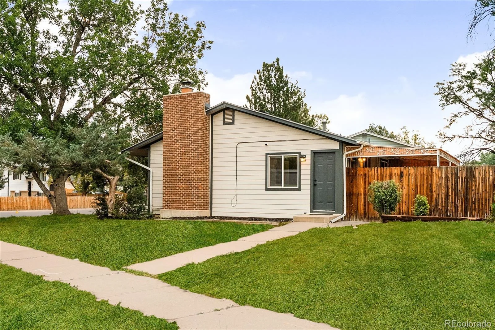 1102 Nucla Street Aurora CO 80011 | MLS #REC6943187 08142026235654 1600 36