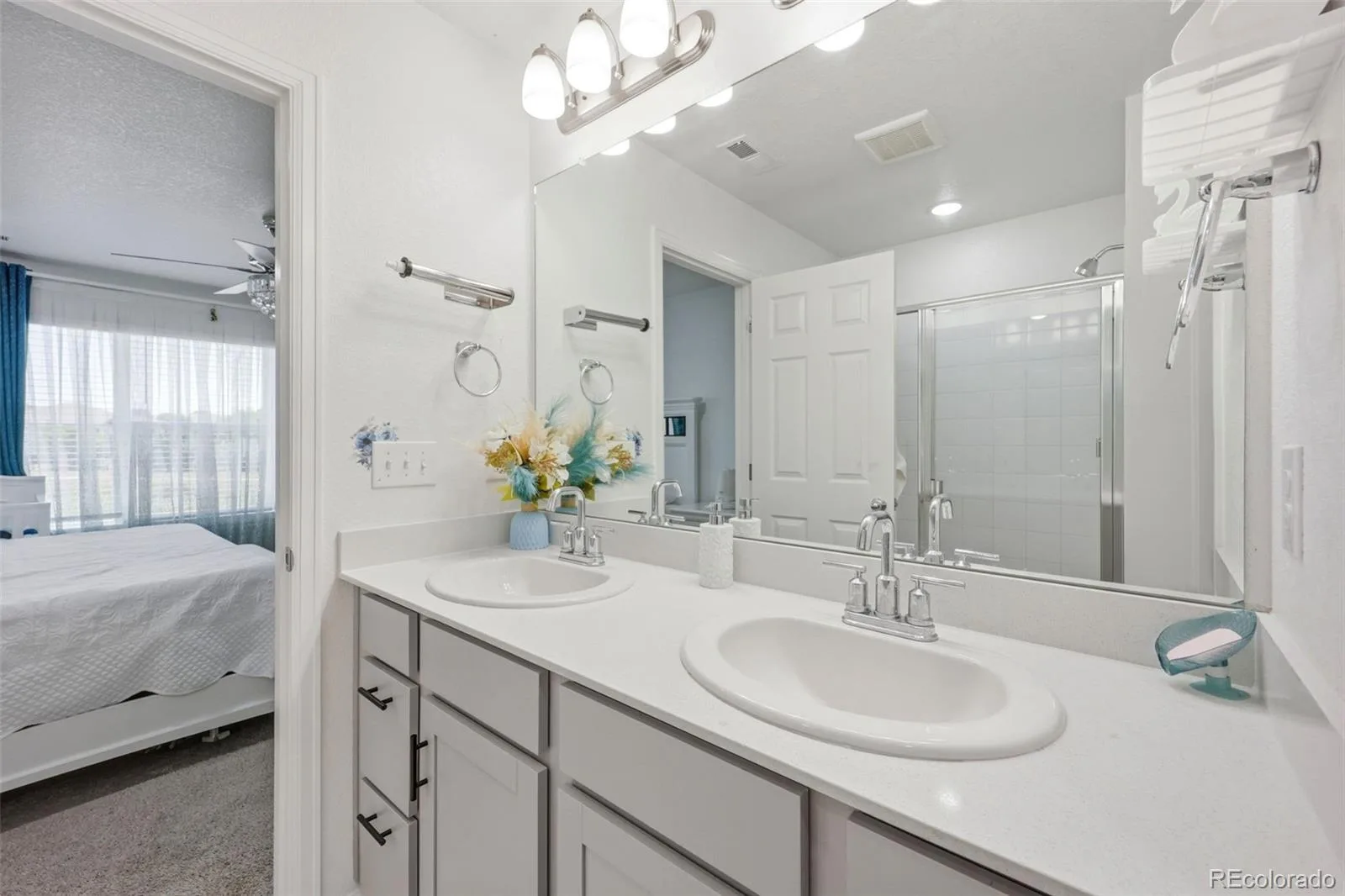 16535 E Alameda Parkway Aurora CO 80017 | MLS #REC6946000 07142026164944 1600 13