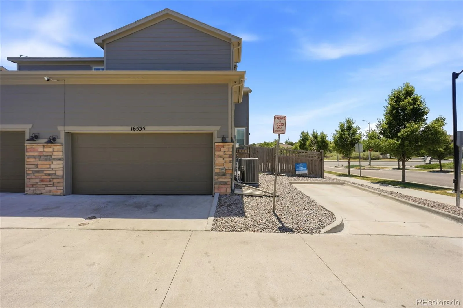 16535 E Alameda Parkway Aurora CO 80017 | MLS #REC6946000 07142026164944 1600 29