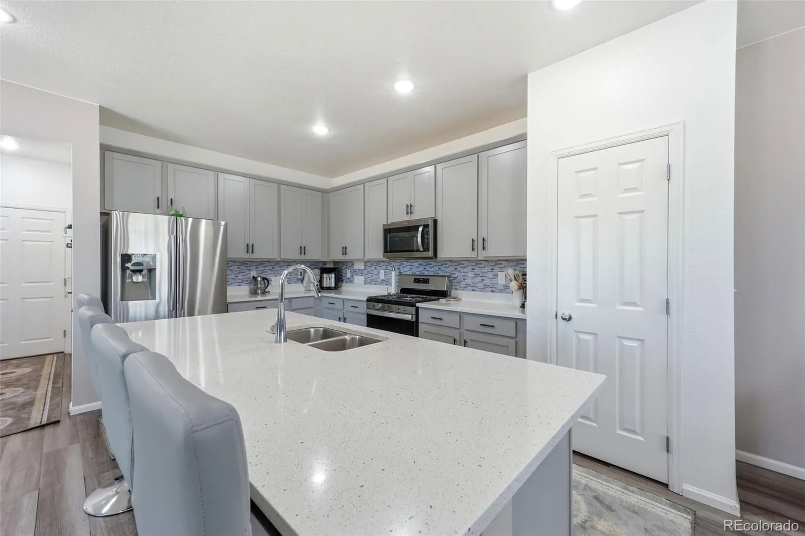 16535 E Alameda Parkway Aurora CO 80017 | MLS #REC6946000 07142026164944 1600 3