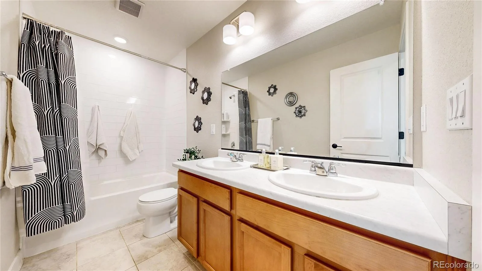 5938 N Odessa Street Aurora CO 80019 | MLS #REC6946629 07172026181231 1600 30