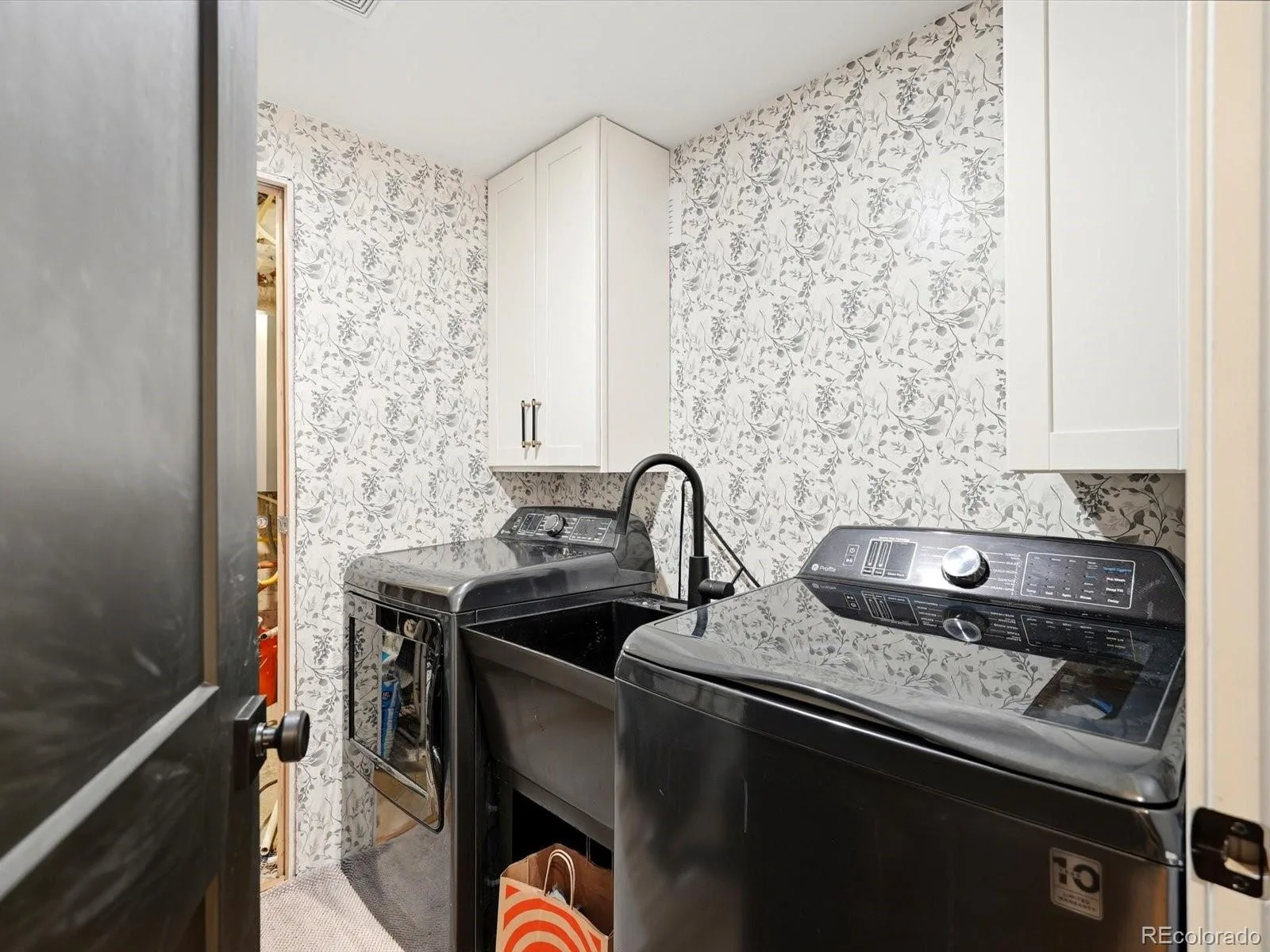 7155 W Montview Lane Littleton CO 80125 | MLS #REC6947247 08072026033744 1600 44