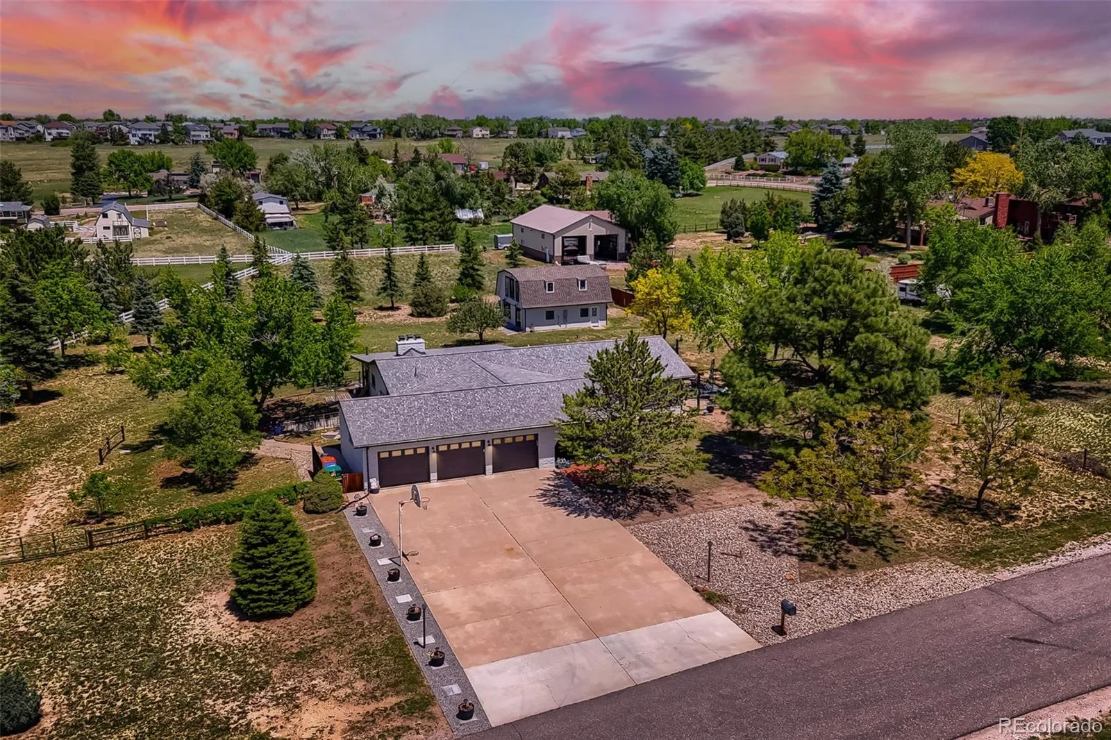 7155 W Montview Lane Littleton CO 80125 | MLS #REC6947247 08072026033744 1600 48
