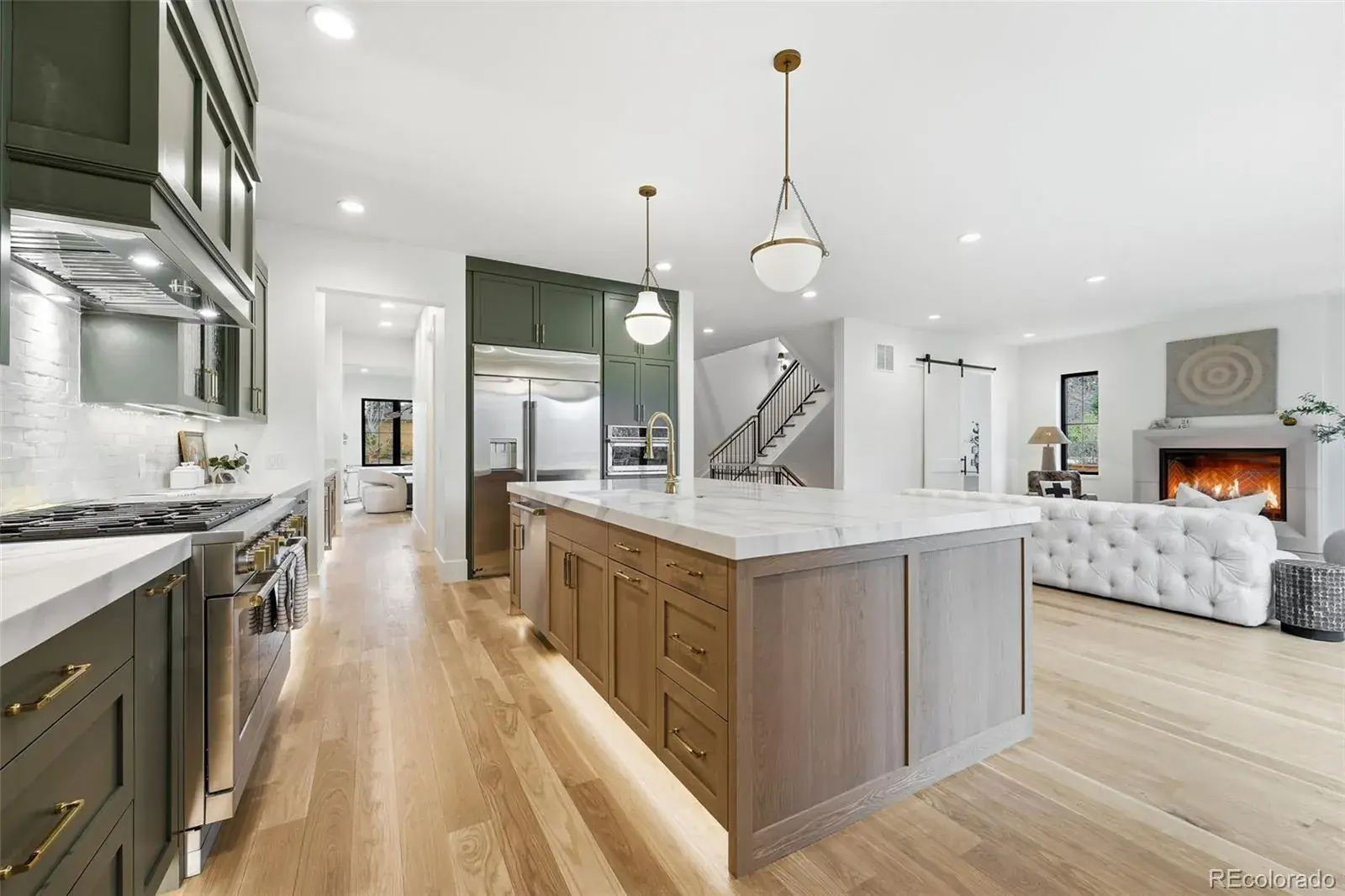 01302026020028 1600 16