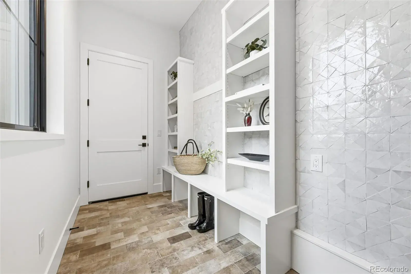 01302026020028 1600 21