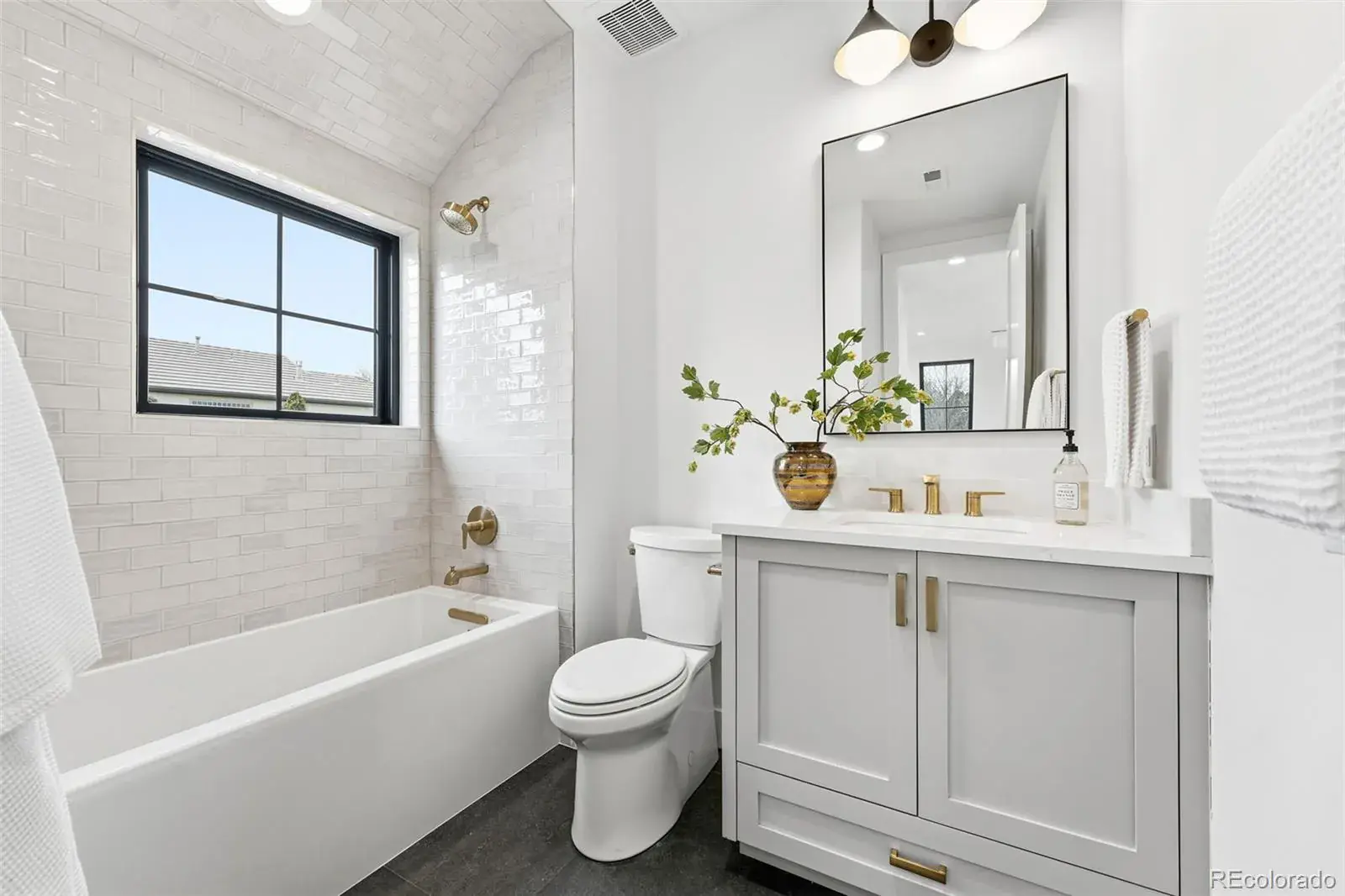 01302026020028 1600 33