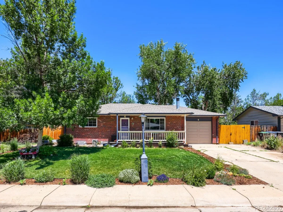 4 Seattle Lane Longmont CO 80501 MLS #REC6952880 06142026012004 1200 0