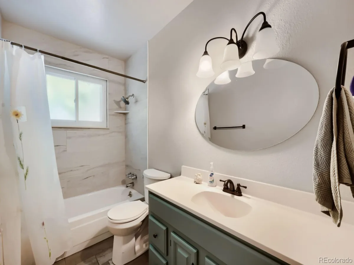 4 Seattle Lane Longmont CO 80501 MLS #REC6952880 06142026012004 1200 8