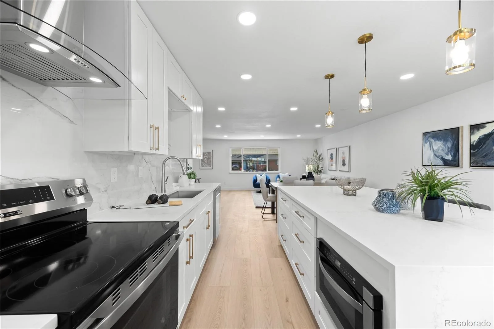6461 E Cornell Avenue Denver CO 80222 MLS #REC6953600 06102026172109 1600 12