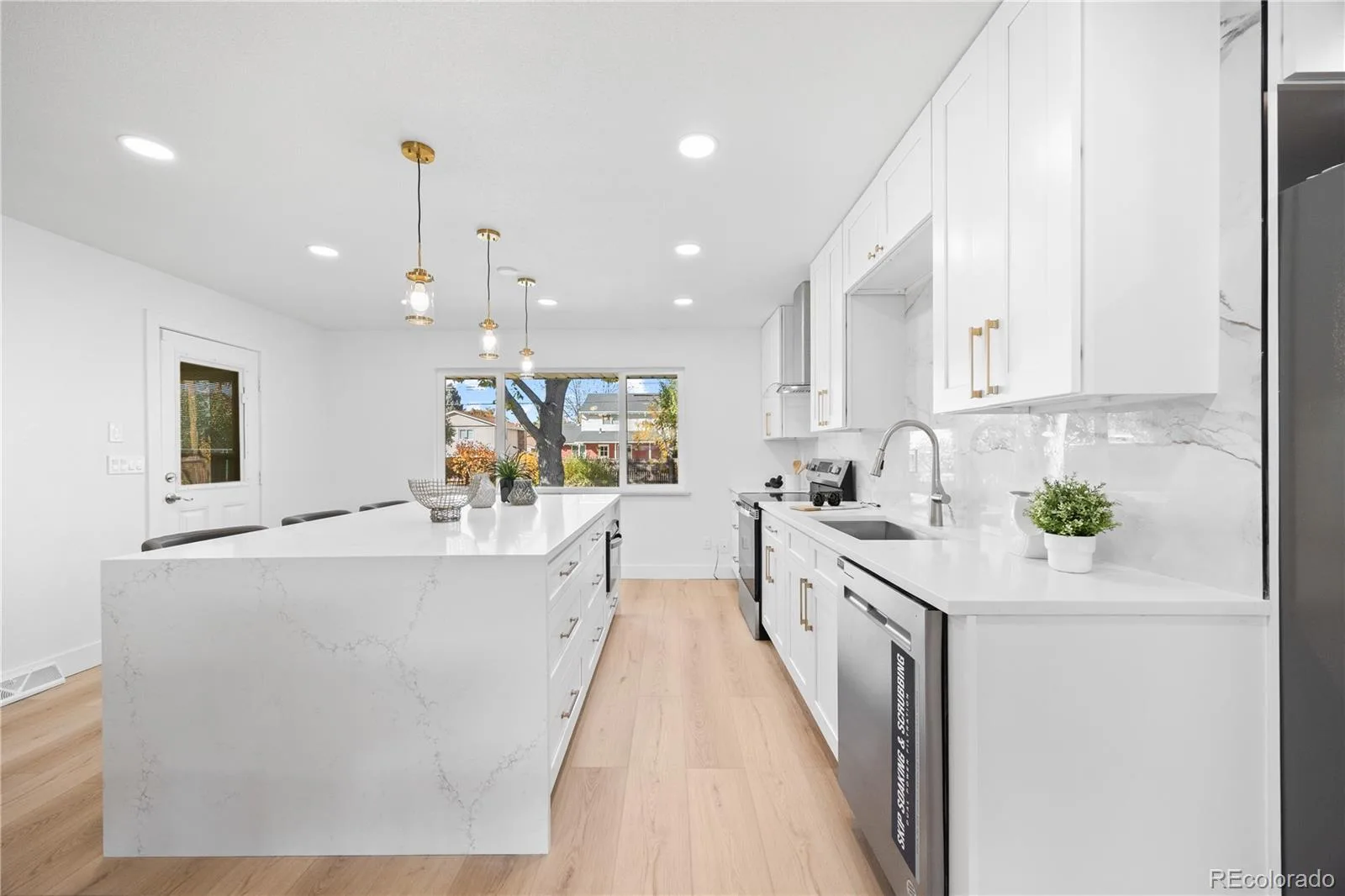 6461 E Cornell Avenue Denver CO 80222 MLS #REC6953600 06102026172109 1600 13