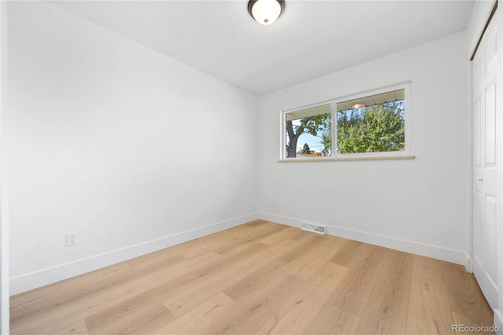 6461 E Cornell Avenue Denver CO 80222 MLS #REC6953600 06102026172109 1600 21