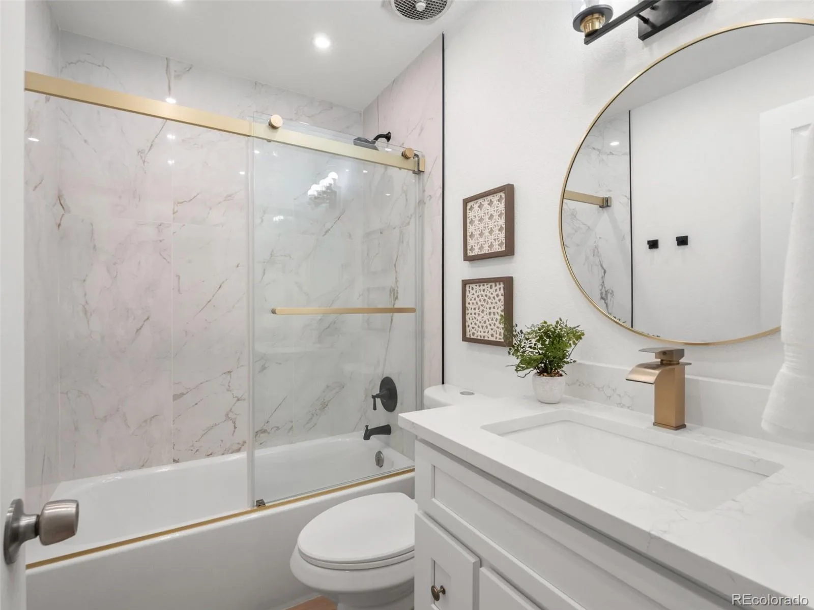 6461 E Cornell Avenue Denver CO 80222 MLS #REC6953600 06102026172109 1600 22