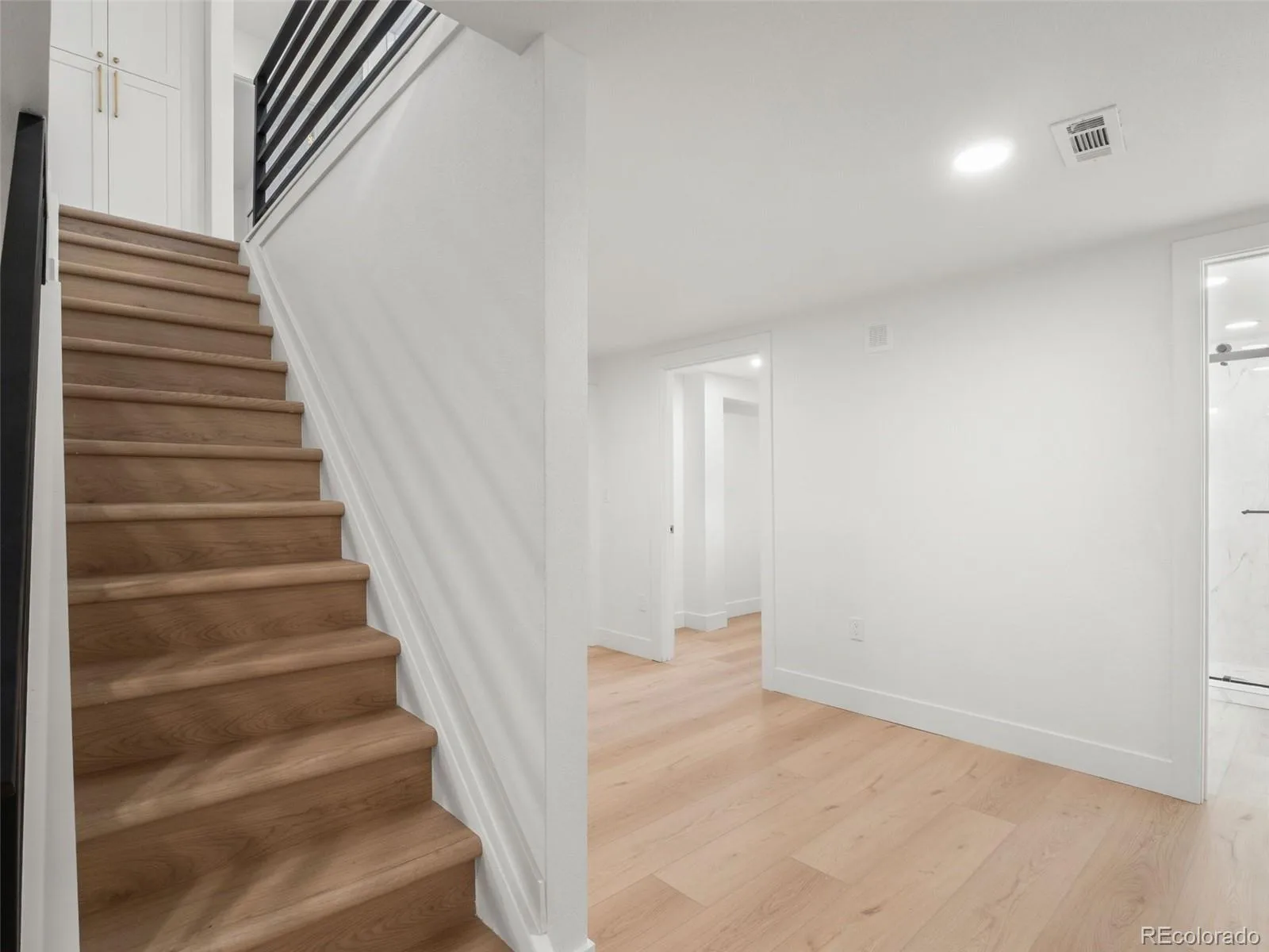 6461 E Cornell Avenue Denver CO 80222 MLS #REC6953600 06102026172109 1600 23