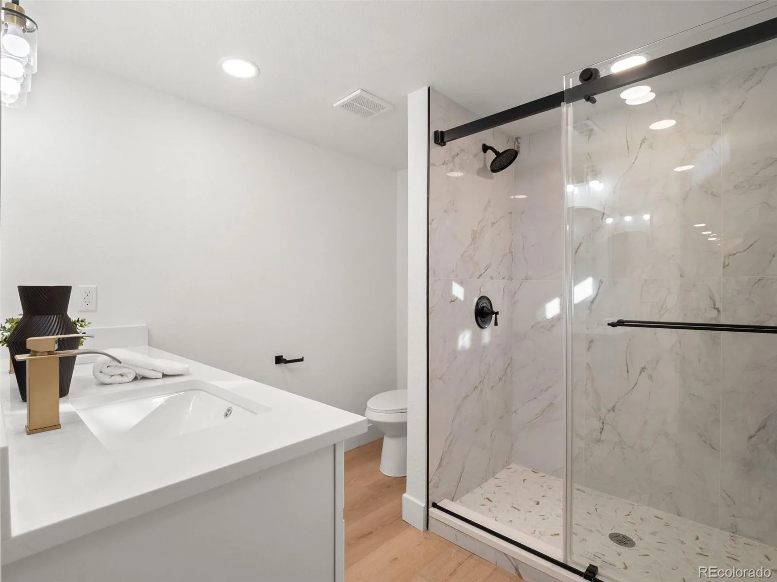 6461 E Cornell Avenue Denver CO 80222 MLS #REC6953600 06102026172109 1600 27