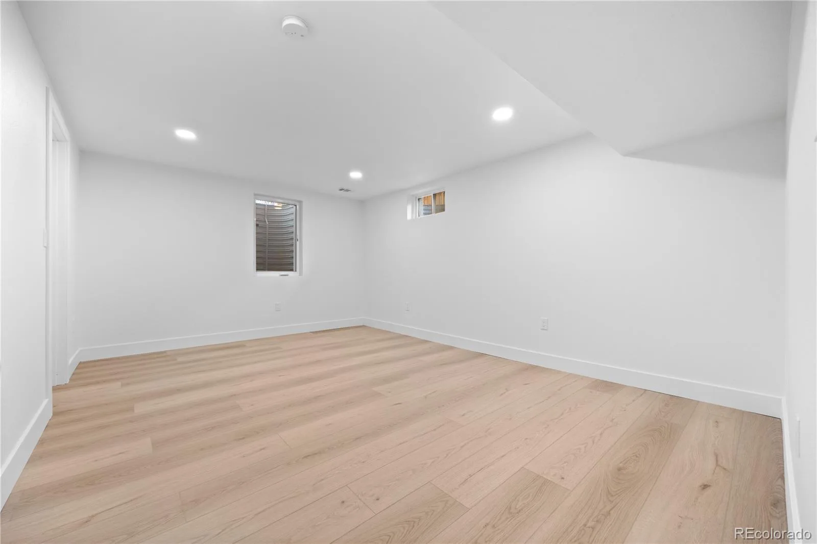 6461 E Cornell Avenue Denver CO 80222 MLS #REC6953600 06102026172109 1600 28