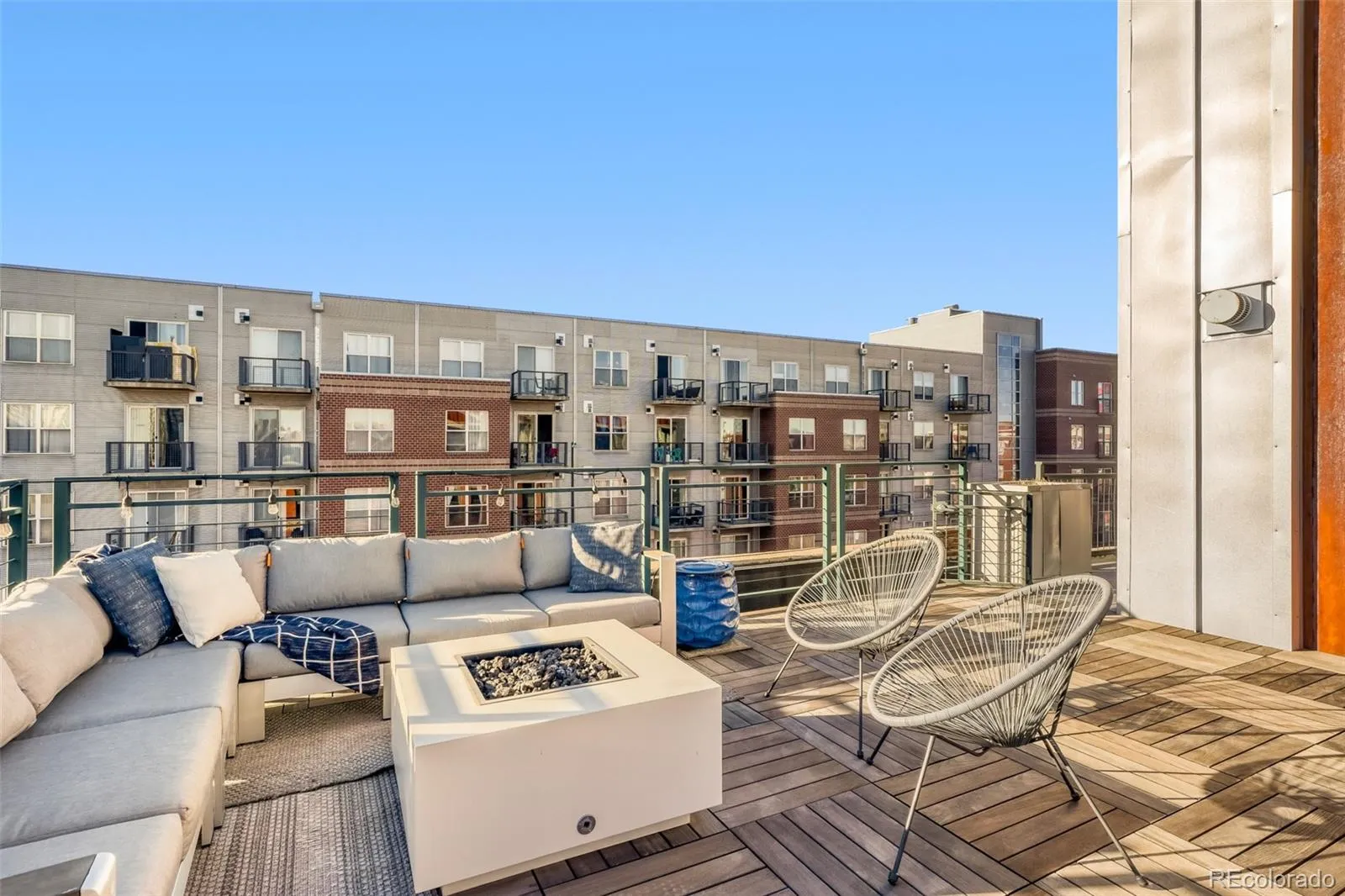 04162026174146 1600 25