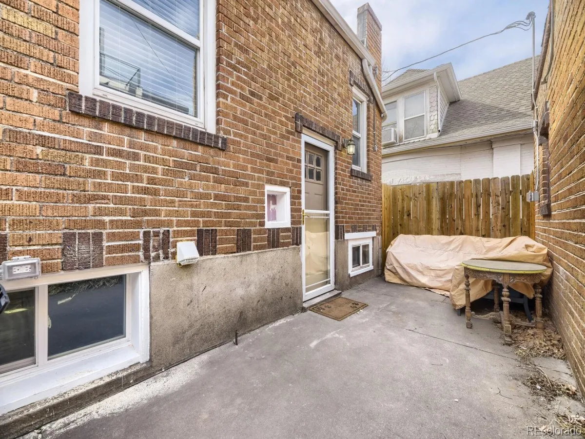 935 E Virginia Avenue Denver CO 80209 MLS #REC6955609 05062026230936 1200 10