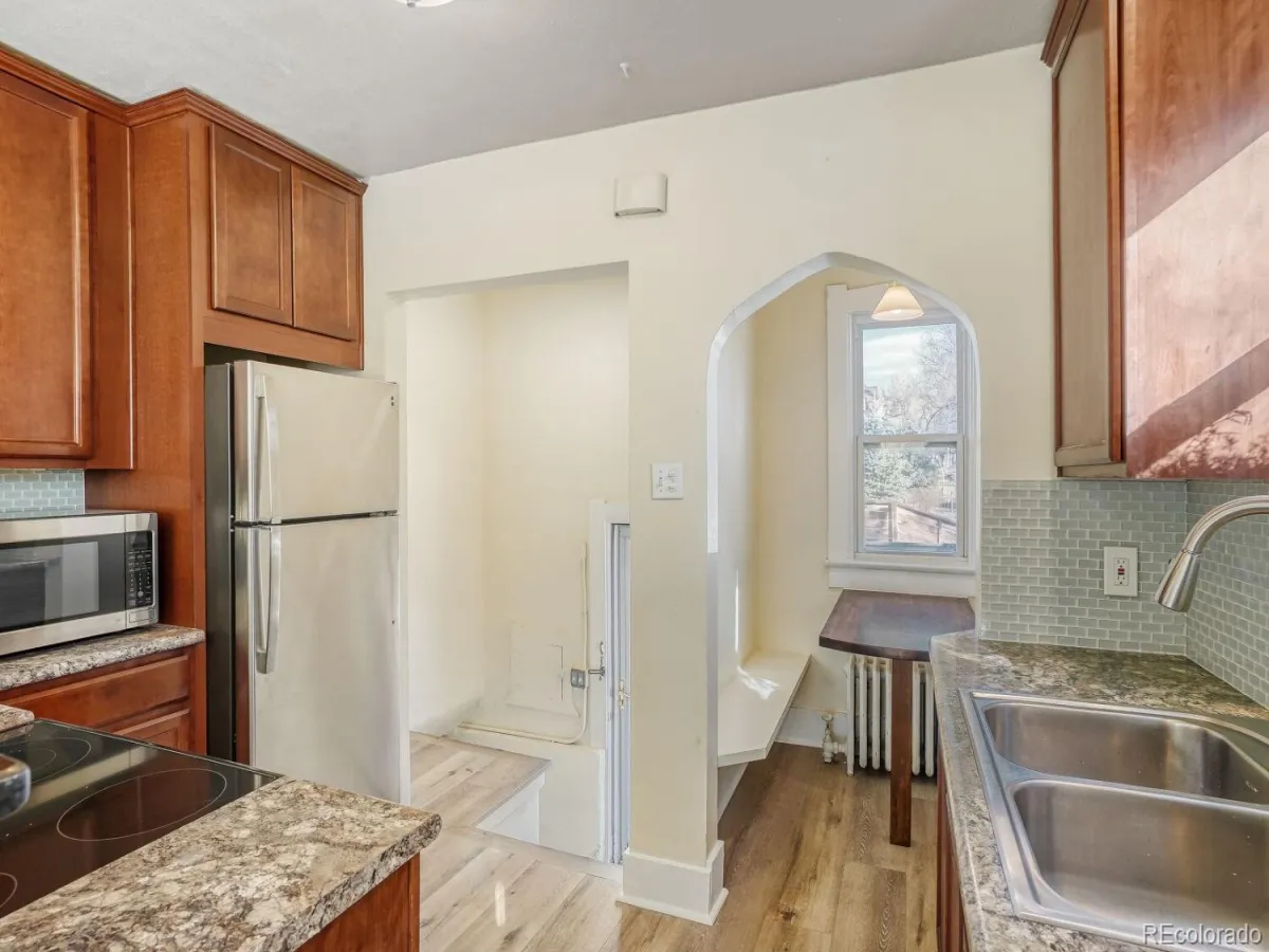 935 E Virginia Avenue Denver CO 80209 MLS #REC6955609 05062026230936 1200 12