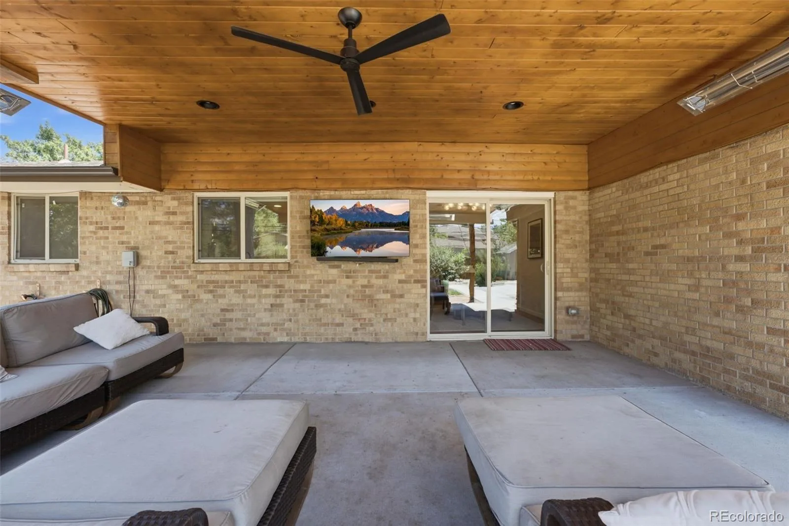 645 Cody Court Lakewood CO 80215 MLS #REC6958827 07142026040844 1600 28