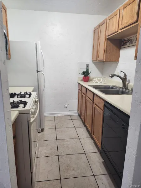 10722 E Exposition Avenue #117 Aurora CO 80012 MLS #REC6960618 04222026192110 800 5