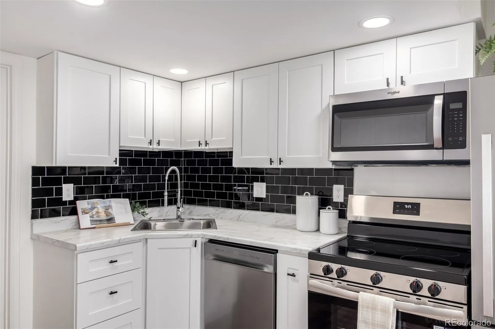 1885 S Quebec Way #A210 Denver CO 80231 MLS #REC6960830 04292026205707 1600 11