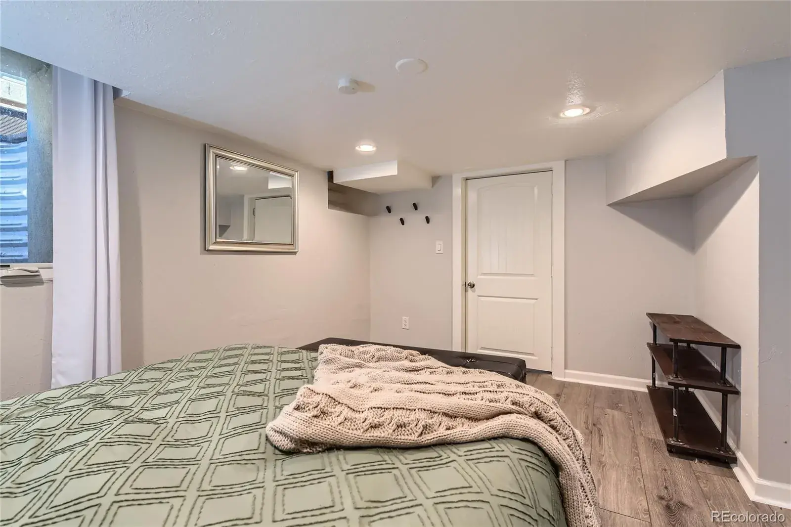 09102025043313 1600 21