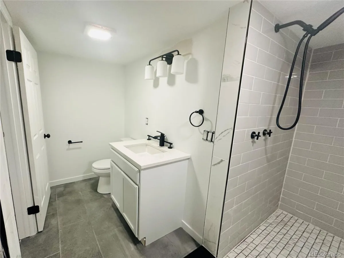 2002 S Worchester Way Aurora CO 80014 MLS #REC6962387 07182026190657 1200 19