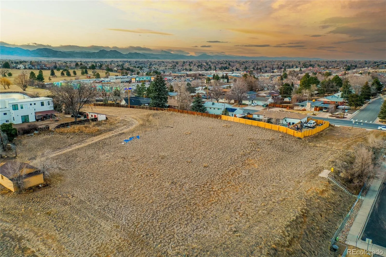 7402 W 76th Avenue Arvada CO 80003 | MLS #REC6964013 08202026125625 1600 18