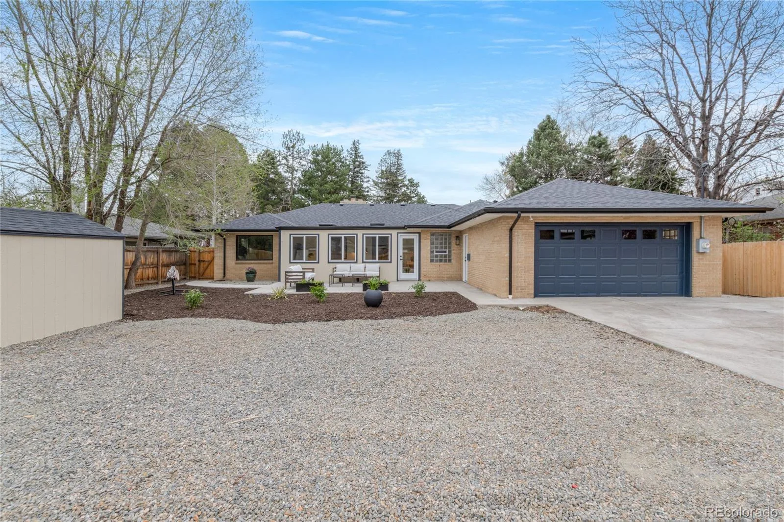 2015 Monaco Parkway Denver CO 80207 | MLS #REC6965142 09222026192847 1600 45