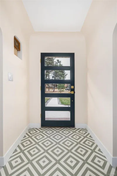 2015 Monaco Parkway Denver CO 80207 | MLS #REC6965142 09222026192847 800 11