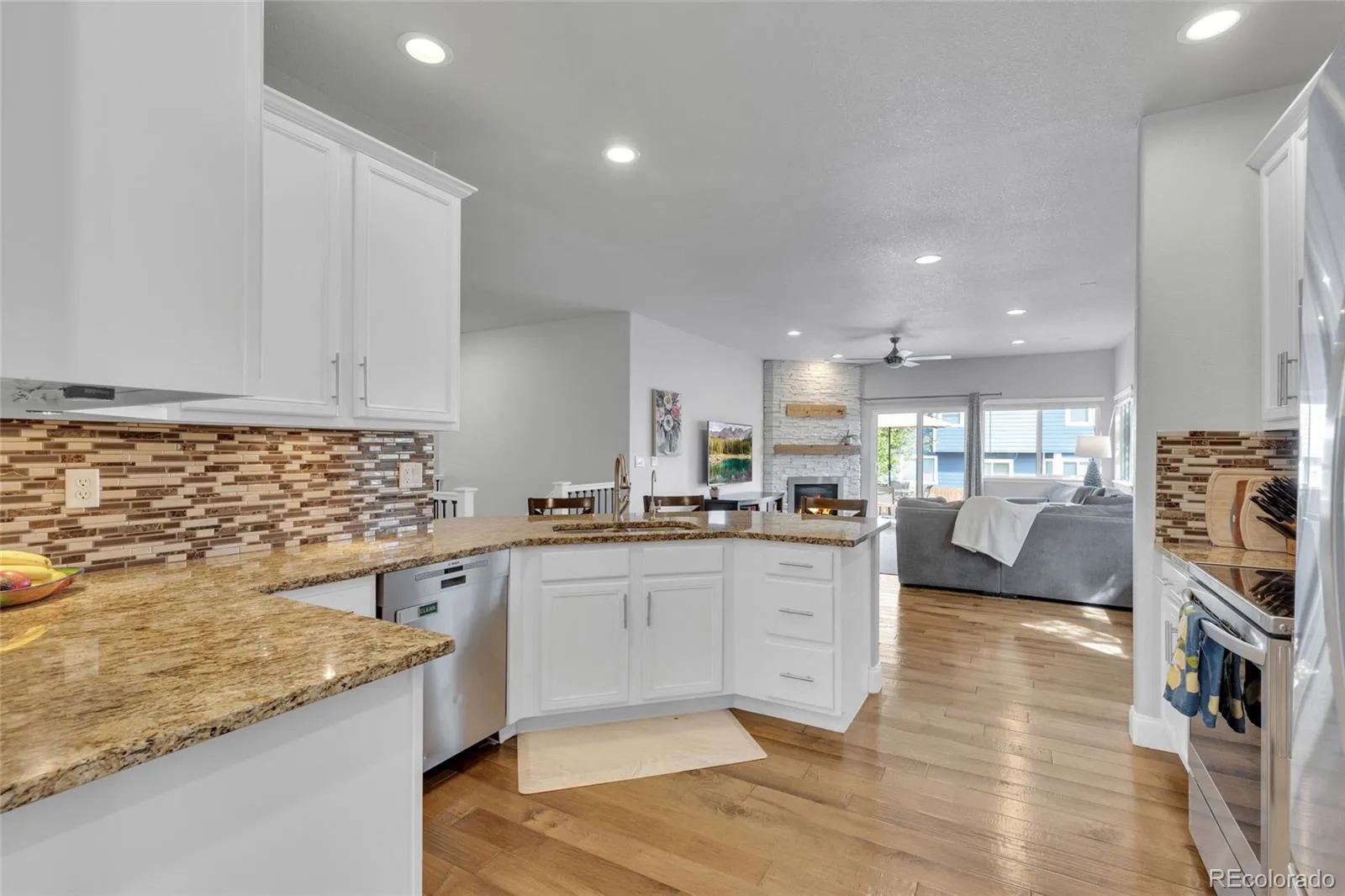 04082026230632 1600 14