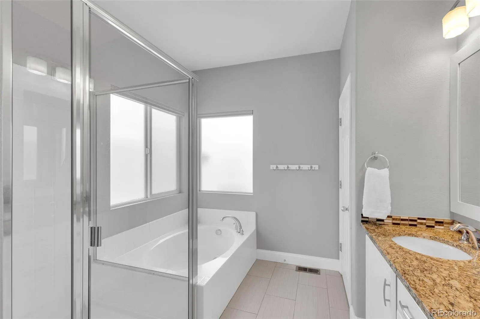 04082026230632 1600 27