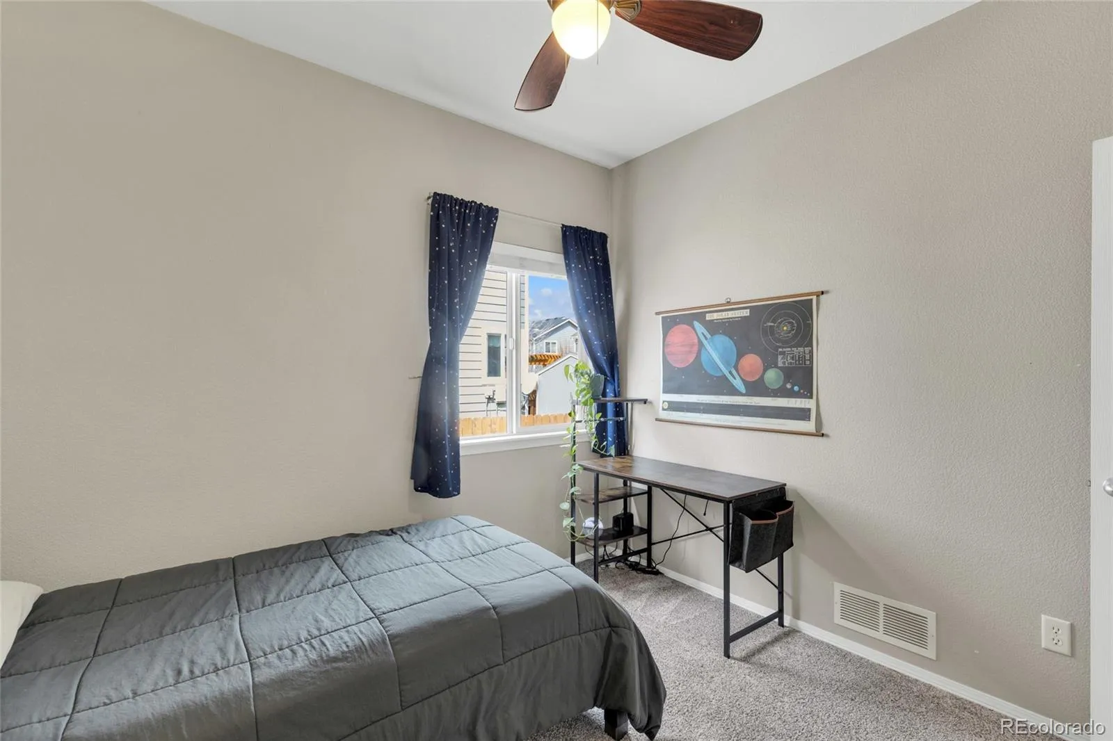 04082026230632 1600 32